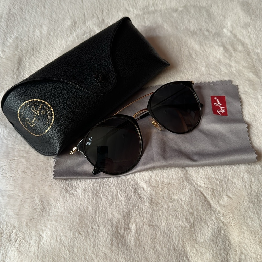 Ray-Ban sunglasses, like new (Rb3546)